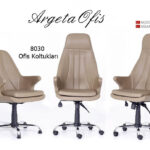 modern bir görünüm sunan ergonomik Yüksek kaliteli 8030 Müdür Koltukları ile ofisinizde konfor ve şıklığı bir arada yaşayın. Ergonomik tasarımıyla gün boyu rahatlık sağlar..