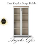 Ofis düzeni için geniş raflı ahşap dosya dolabı.